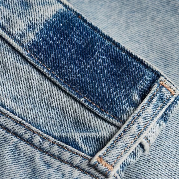 Express Mid Rise Boyfriend Blue Jean Shorts NWT (MAKE AN OFFER) - Picture 6 of 7